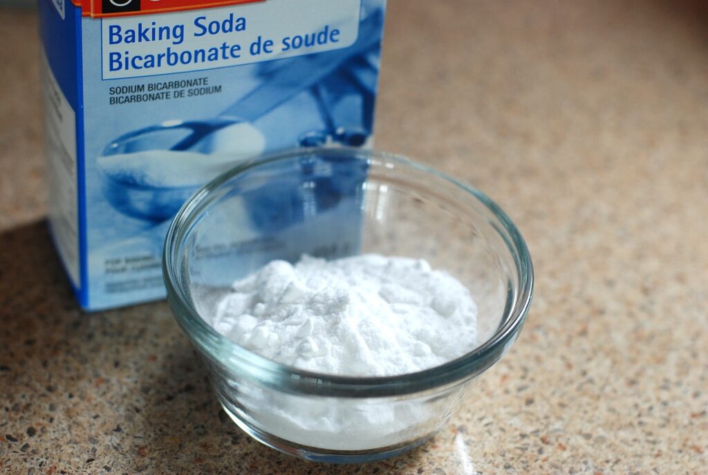Top 5 Safest DIY Cleaner Ingredients -baking soda, box, white