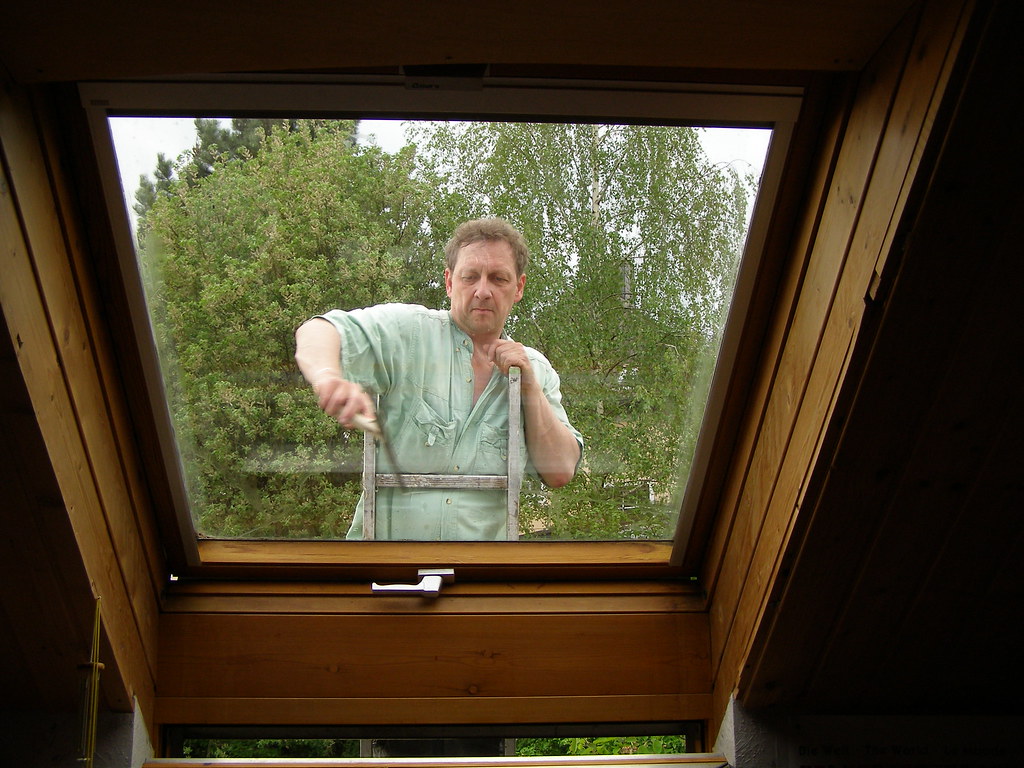 Cleaning⁤ High Windows Safely and Effectively