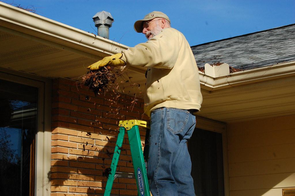 Gutter Cleaning to ⁢Prevent Water Damage