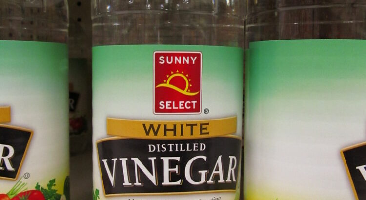 Removing Stubborn Window Grime with Vinegar